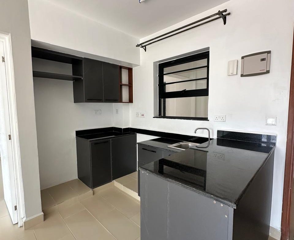 2BR Bungalow in Avenue Park for Rent