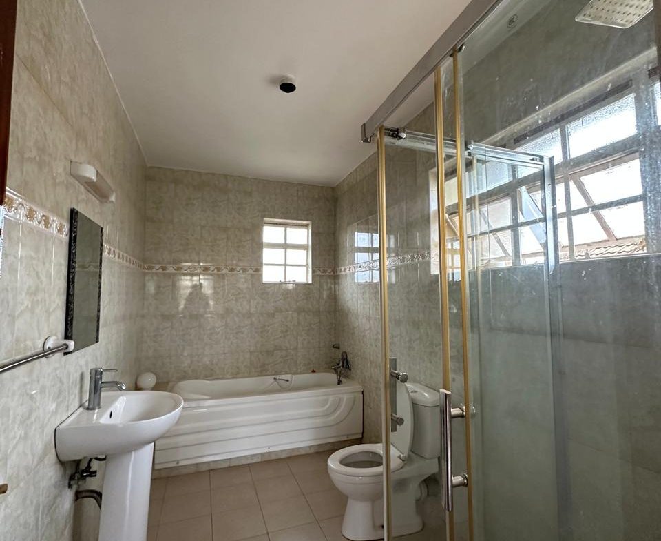 3BR Maisonette in Forest Road for Sale