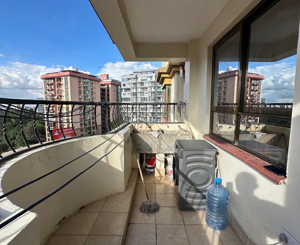 3BR Maisonette in Ridgeways for Sale