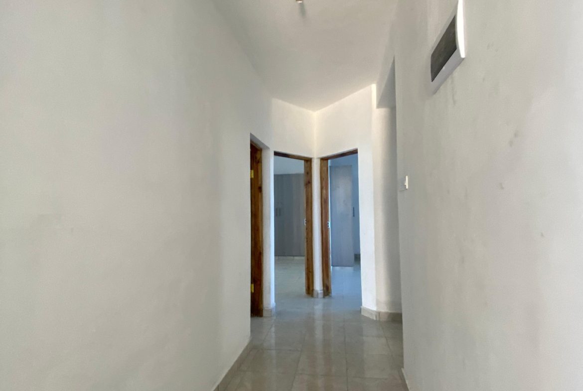 5BR Villa in Harambee for Rent