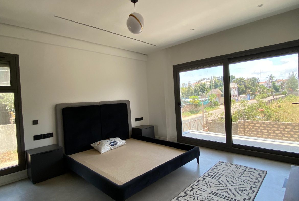 Bedsitter Bedsitter in Peponi Road for Rent