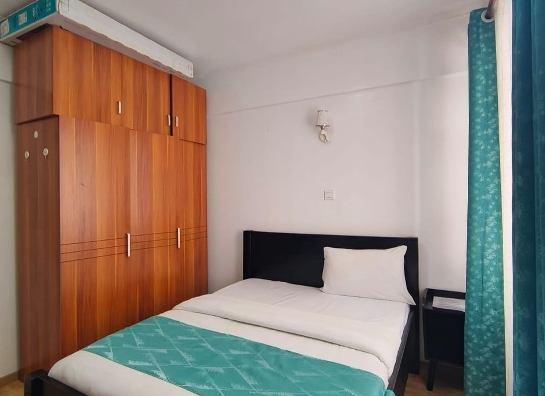 4BR Townhouse in Gitanga Road for Rent