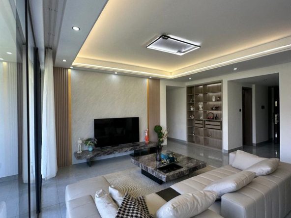 5BR House in Park Road for Rent