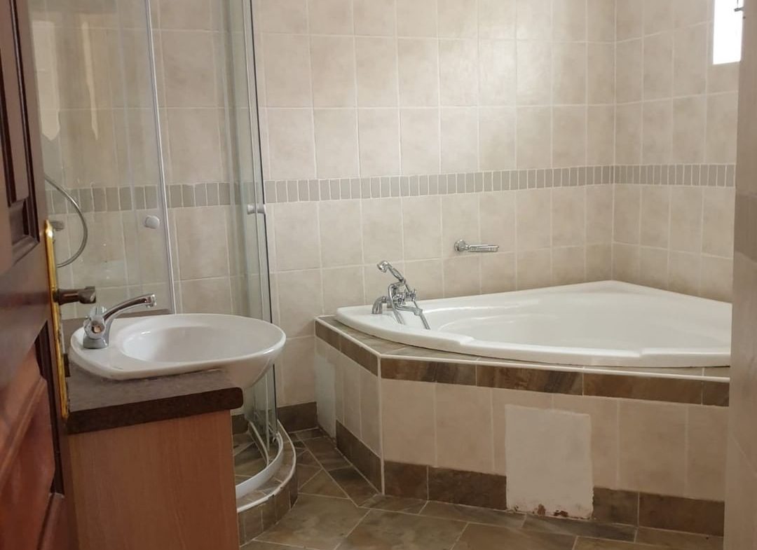 3BR Townhouse in Cedar Court Garden Estate for Rent