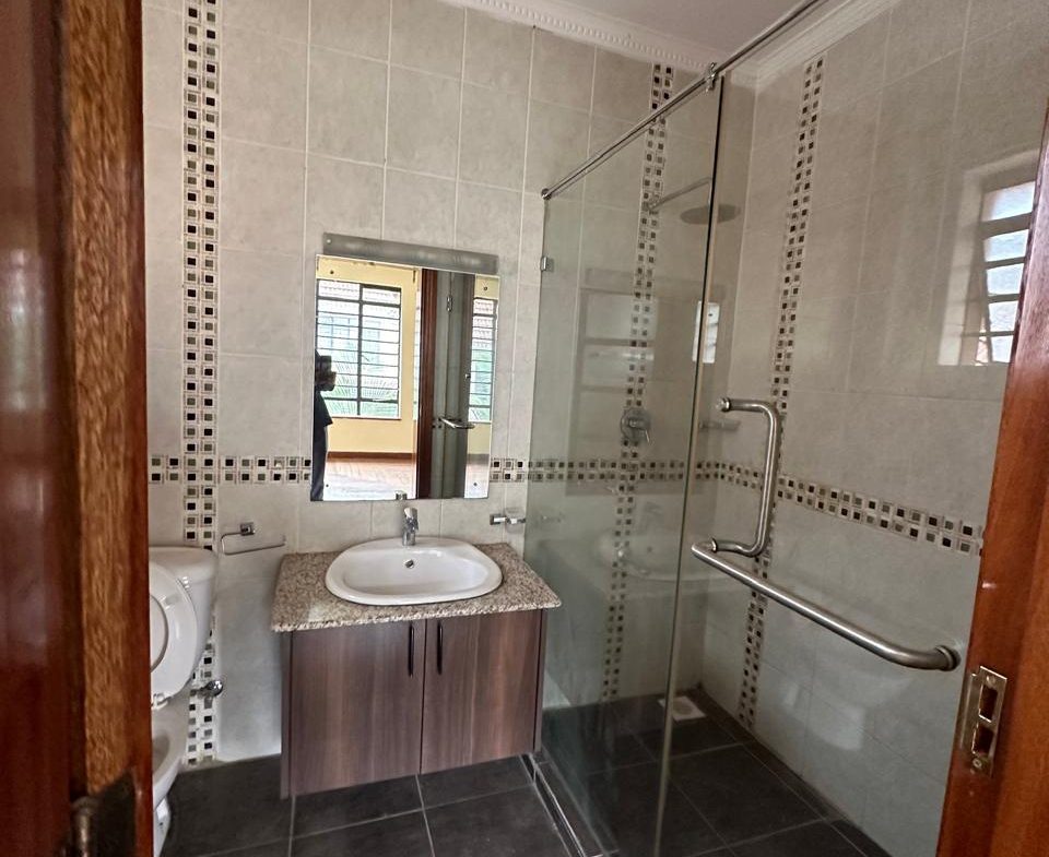 5BR Bungalow in Enzi Heights for Sale