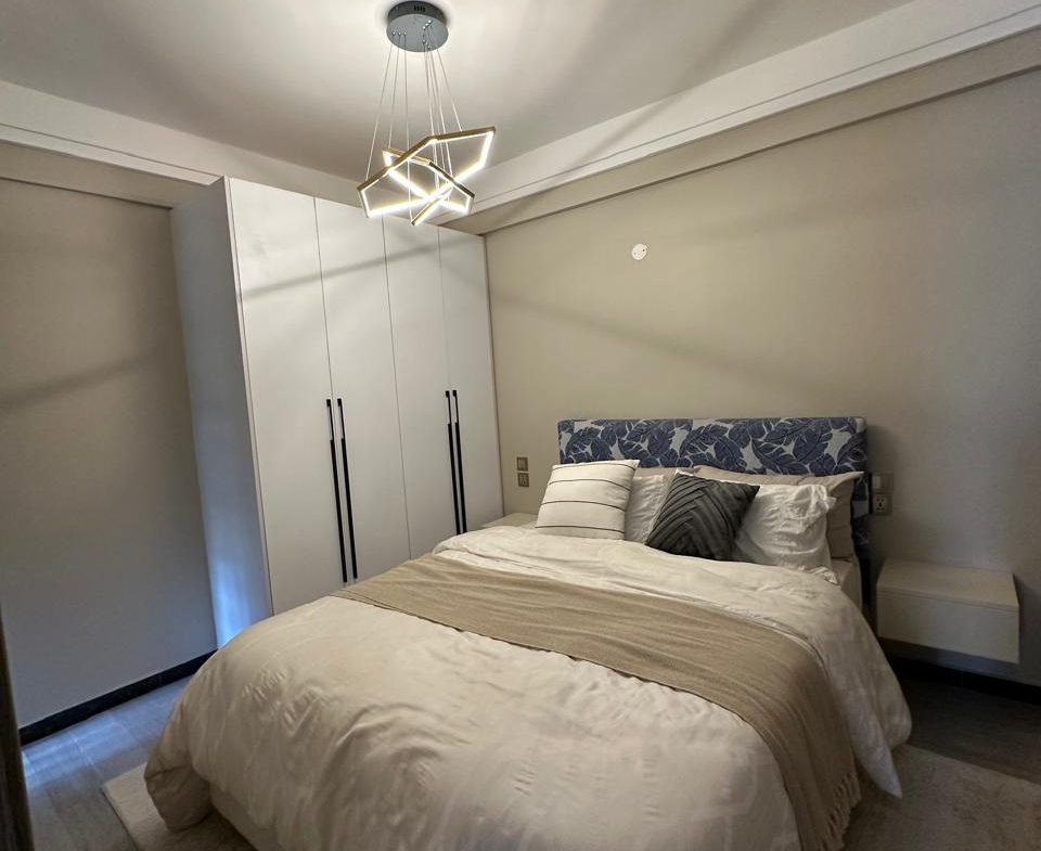 5BR House in Avenue Park for Sale