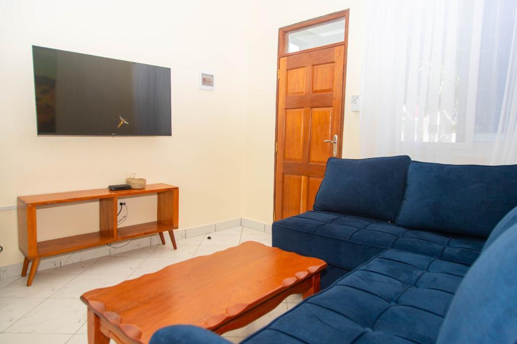 3BR Apartment in Wilson Airport for Sale