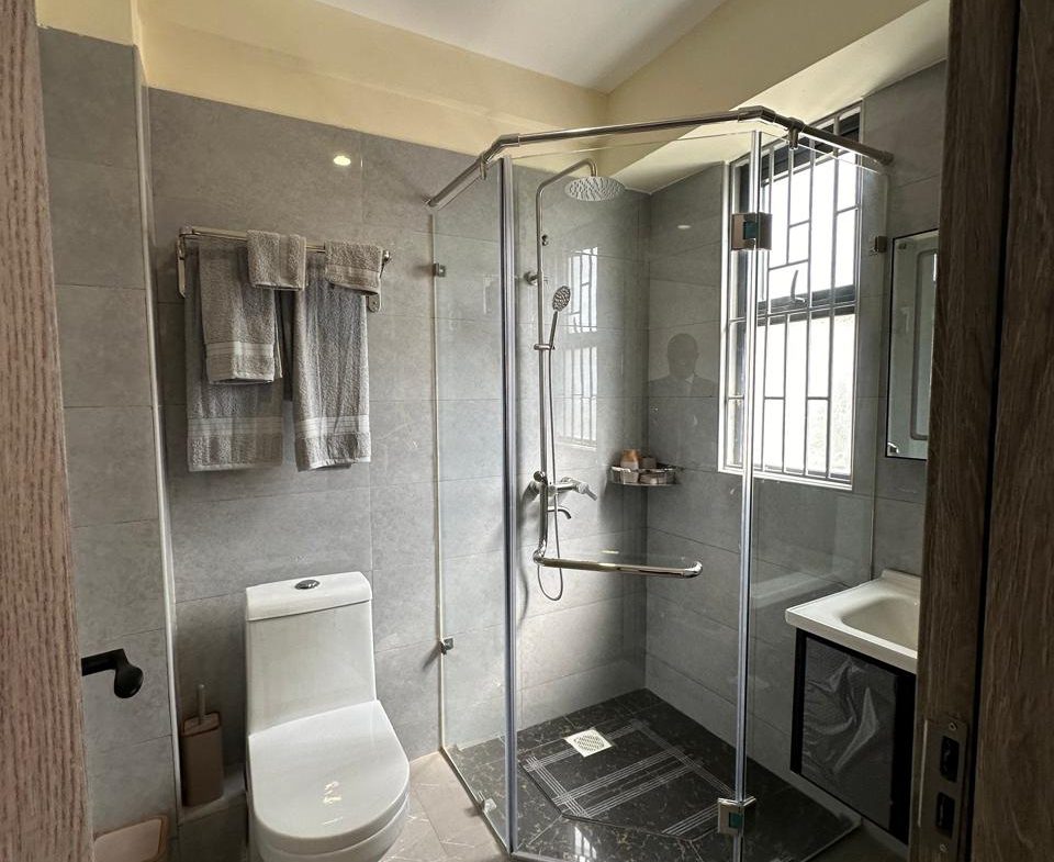 4BR Townhouse in Ridgeways for Rent