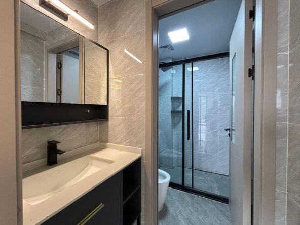 2BR House in Komarock for Rent