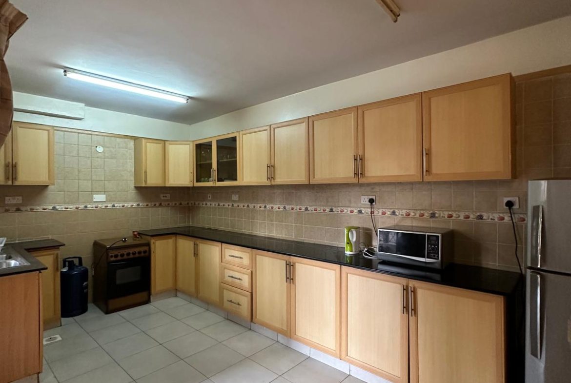 3BR Townhouse in Komarock for Rent