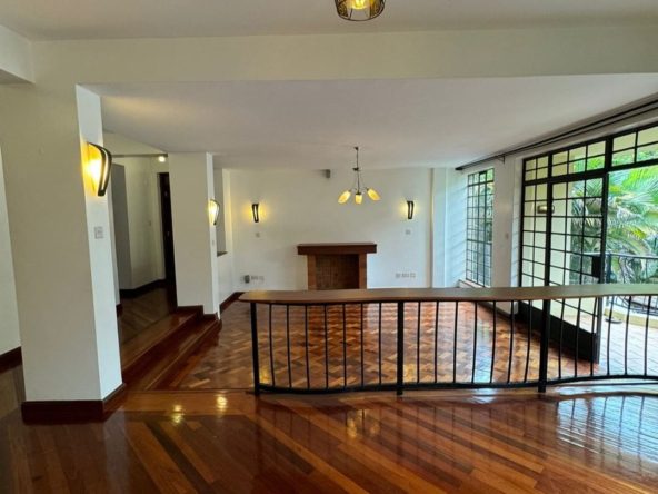 4BR Villa in University of Nairobi for Rent