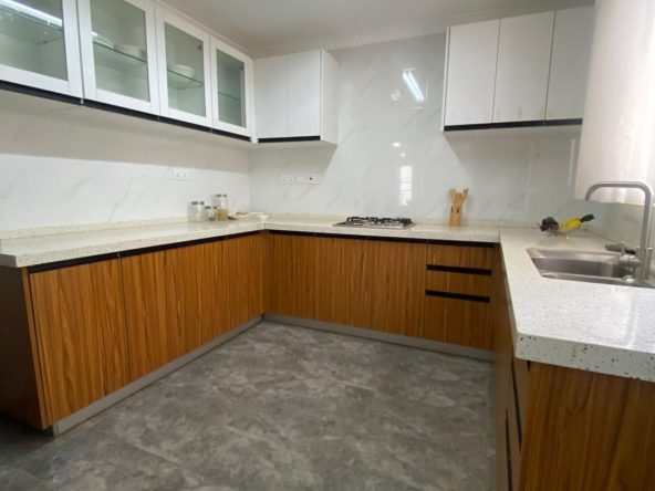 6BR Villa in Landimawe for Sale