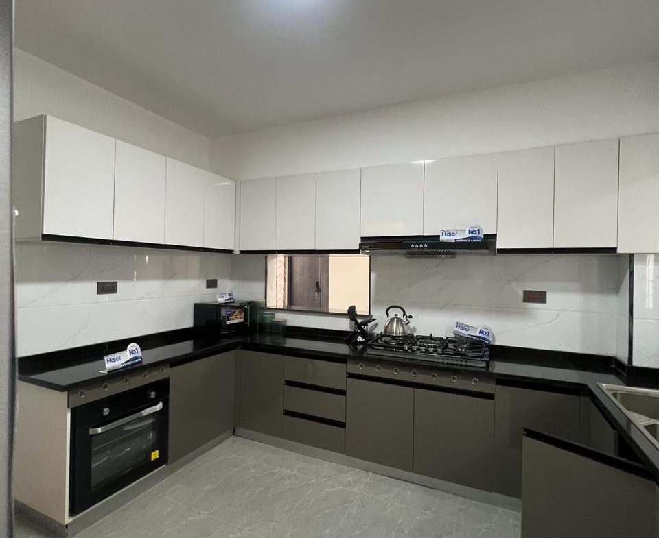 2BR Bungalow in Mountain View for Rent