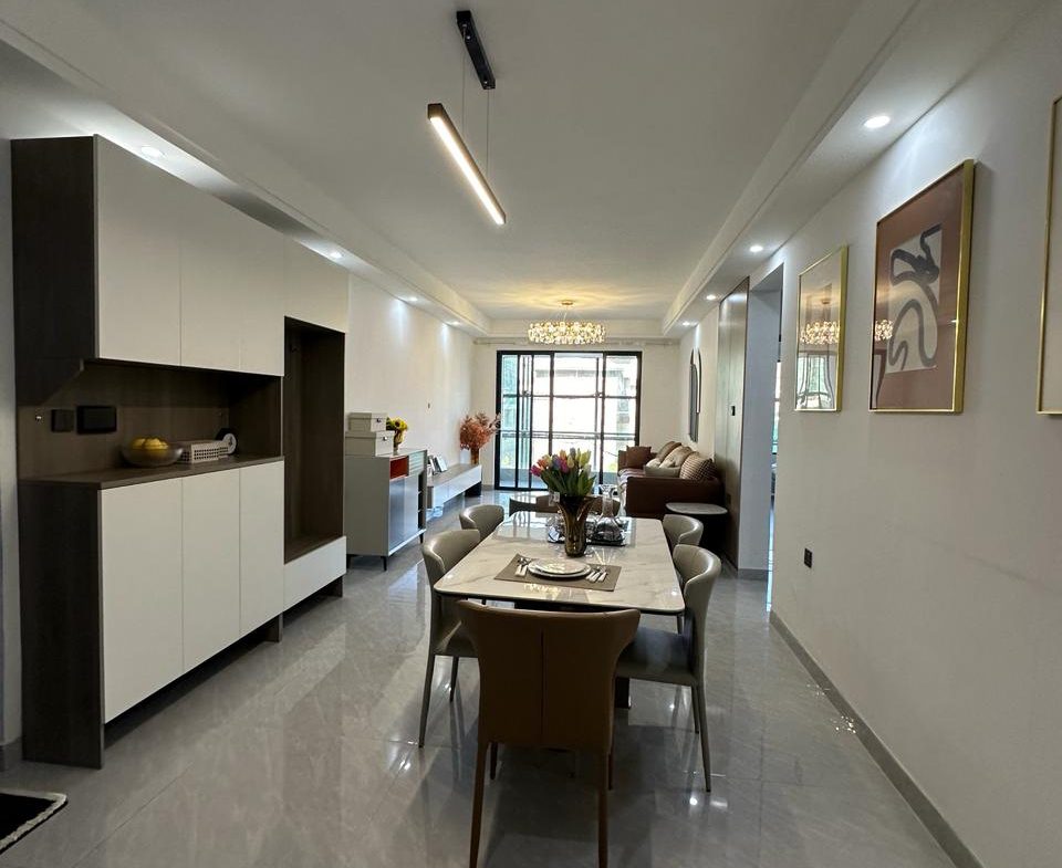 6BR Villa in Mountain View for Sale