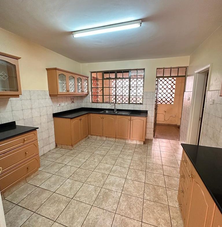 4BR Villa in Ngei for Sale