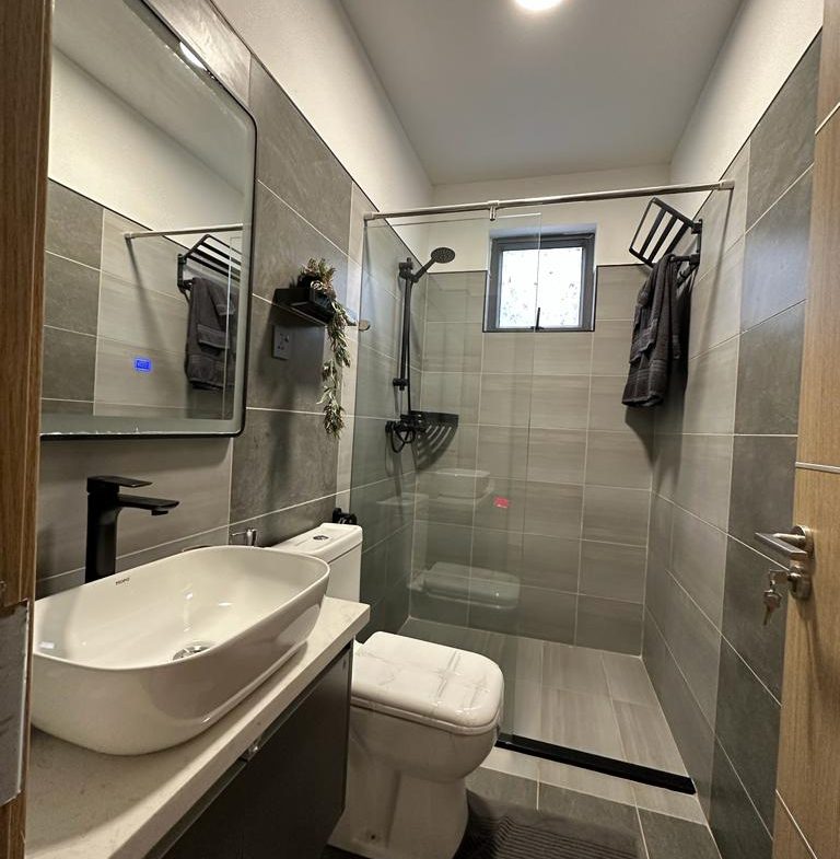 5BR Villa in Parklands for Sale