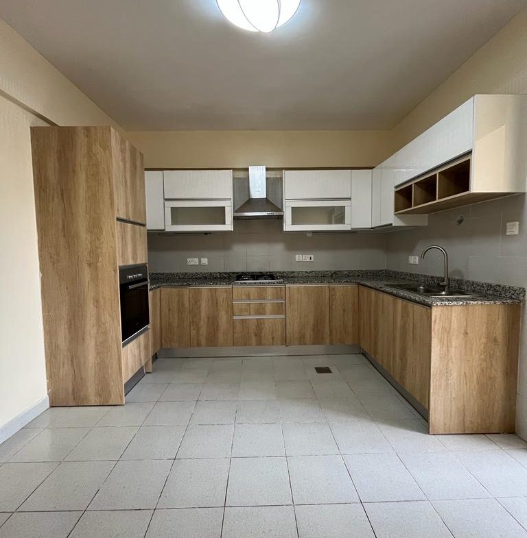 4BR Townhouse in Pumwani for Sale