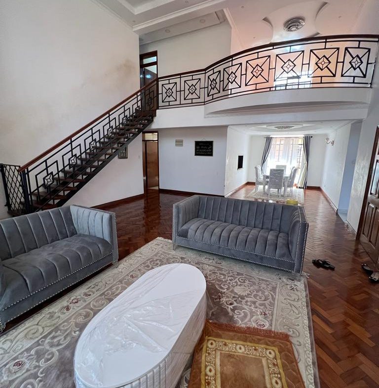 2BR Townhouse in Sarang Ombe for Sale