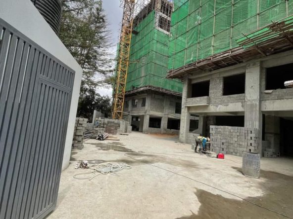 2BR Townhouse in Woodley for Rent